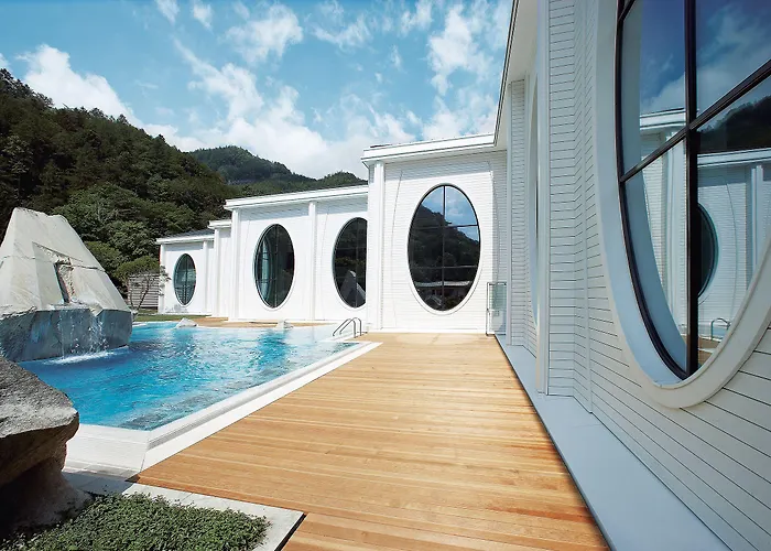 Schloss Ragaz Otel 3*